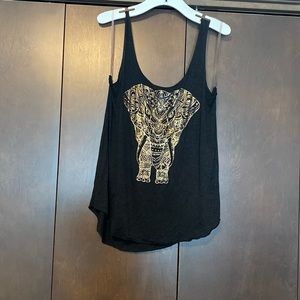 Boutique scoop tank